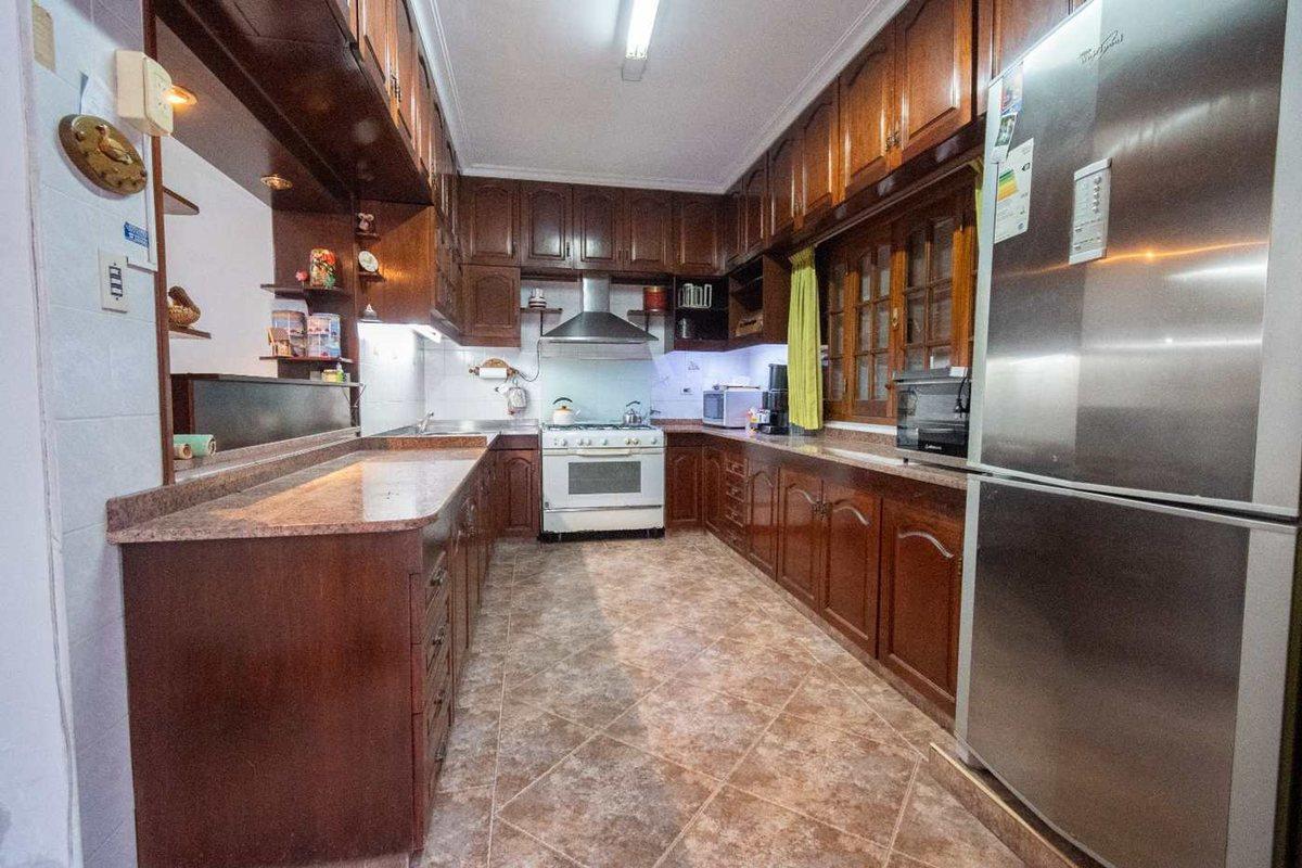 Foto de EXCLUSIVA CASA EN VENTA CON QUINCHO Y PILETA, imagen 5