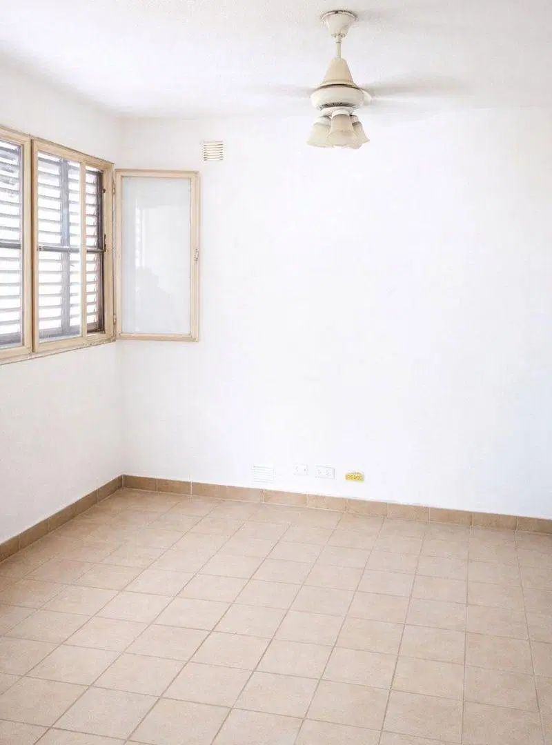 DPRO EN FONAVI CENTENARIO MANZ 1 ESCALERA 5 PISO 1 4