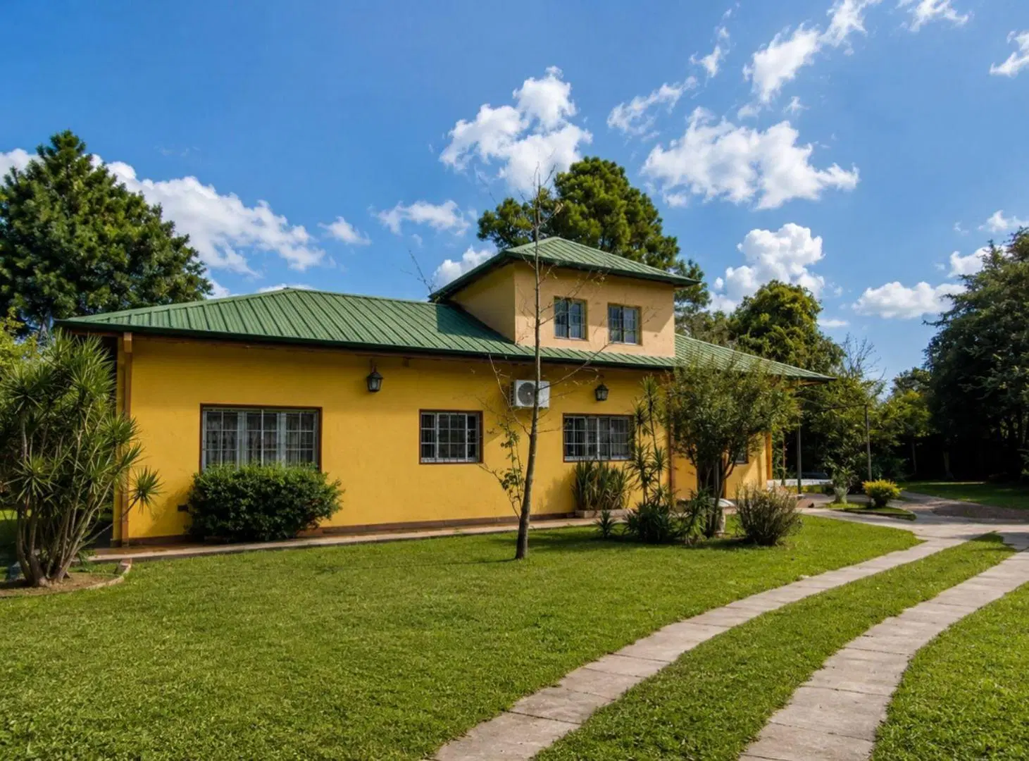 Venta de Casa en Colastine pileta y quincho 4
