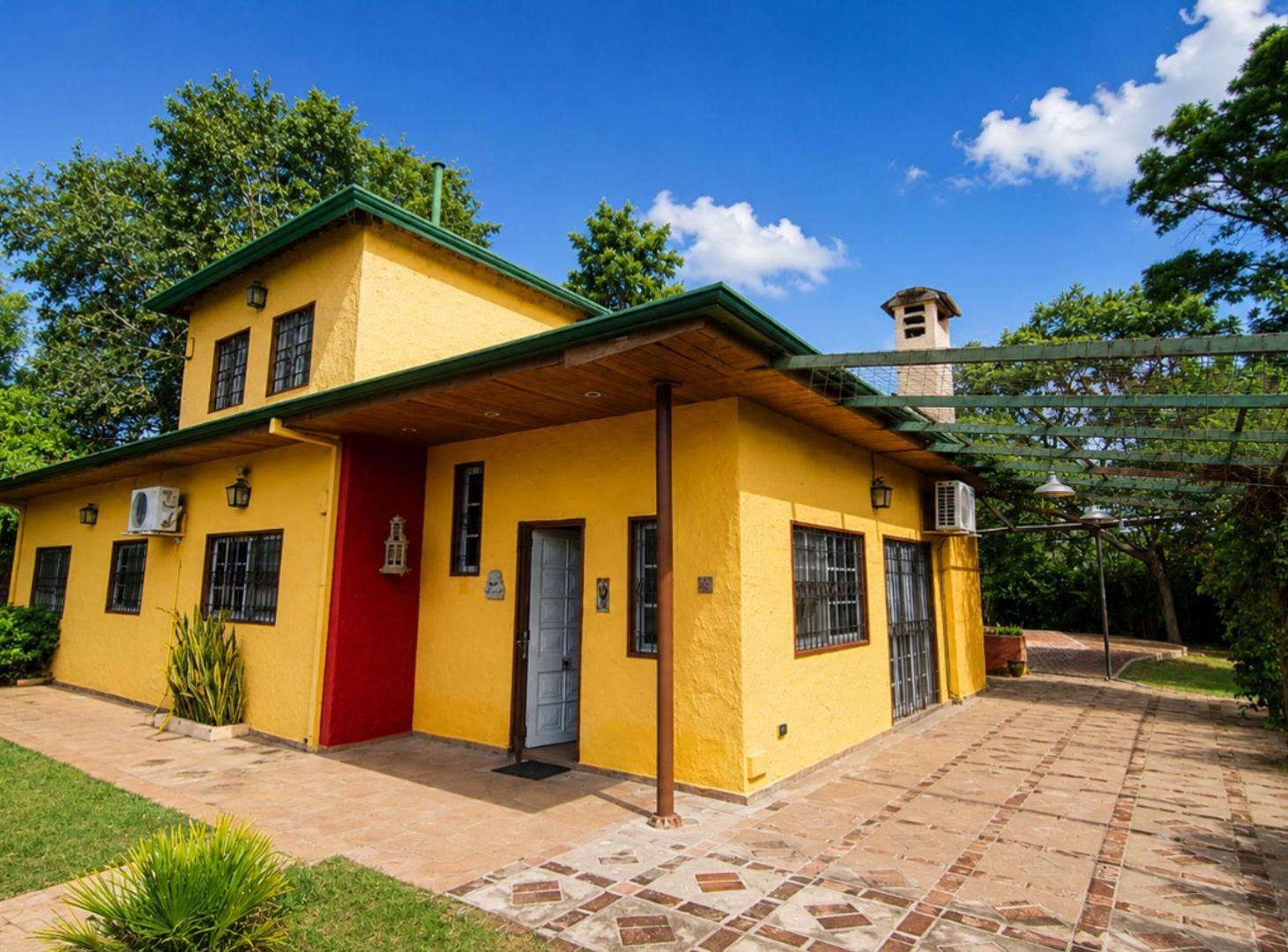 Venta de Casa en Colastine pileta y quincho