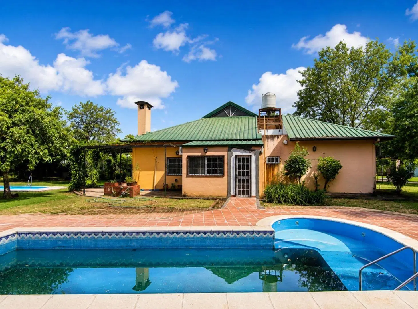 Venta de Casa en Colastine pileta y quincho 5