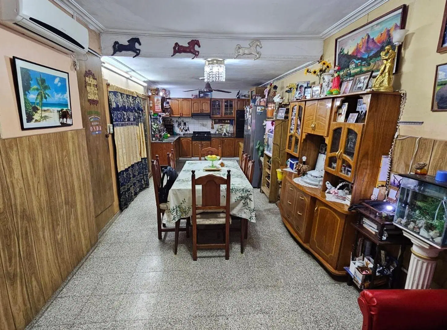 VENTA CASA 4 DORMITORIOS, COCHERA Y QUINCHO 3