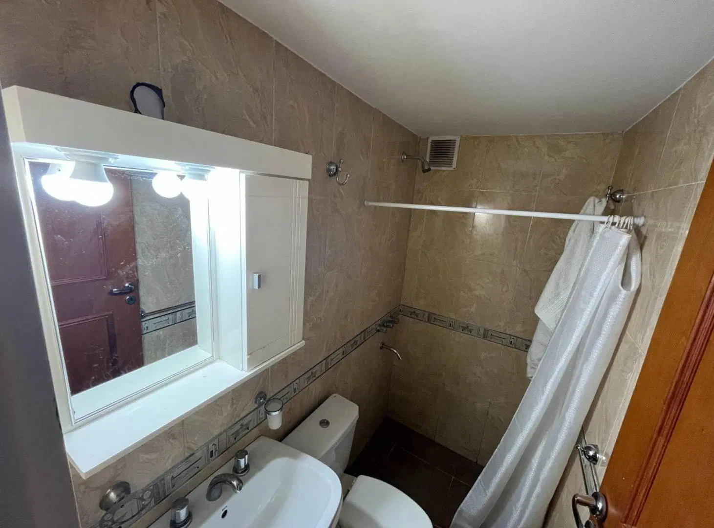 VENTA DPTO 1 DORMITORIO AMOBLADO CON PATIO -CENTRO 8