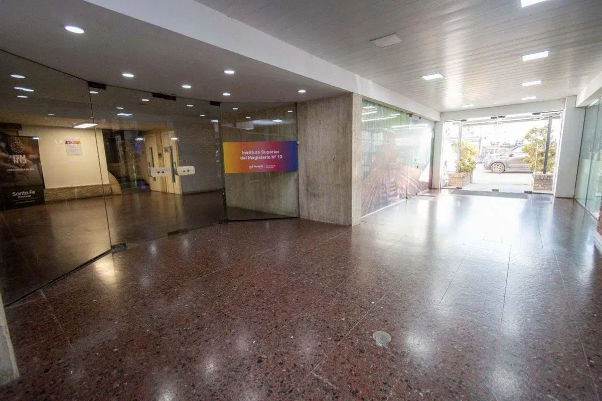 Edificio Completo - Locales comerciales y Oficinas 2