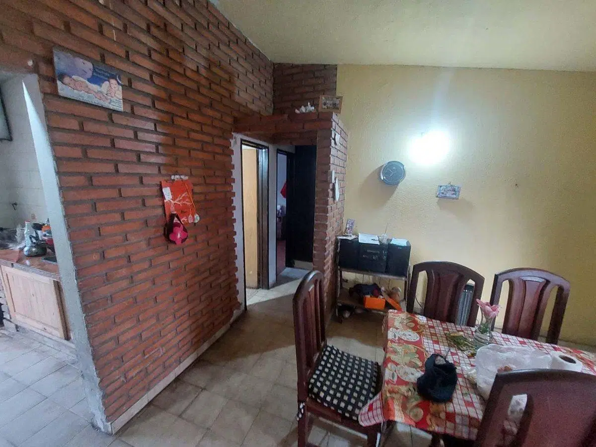 Casa de 2 dorm y cochera en Ciudadela Norte 2
