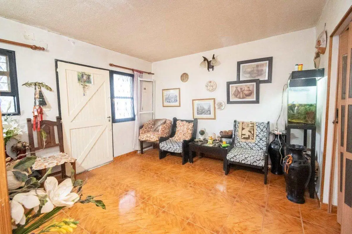 CASA "BARRIO EL POZO" CON QUINCHO Y PILETA 3