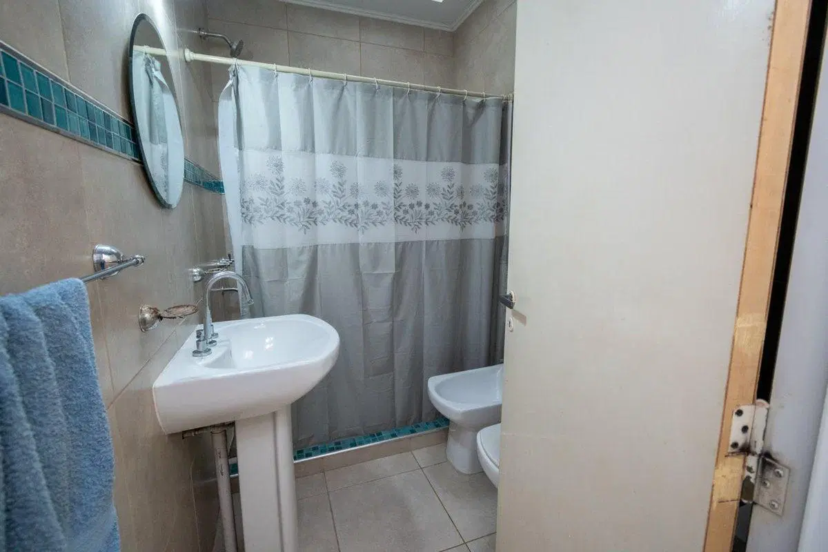 Casa 2 dorm, 2 baños, cochera y patio en S Jerónim 3