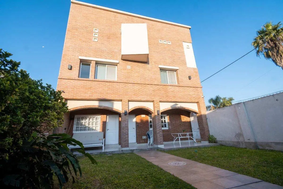 VENTA CASA DE CATEGORÍA 3 DORMITORIOS EN SUITE 8