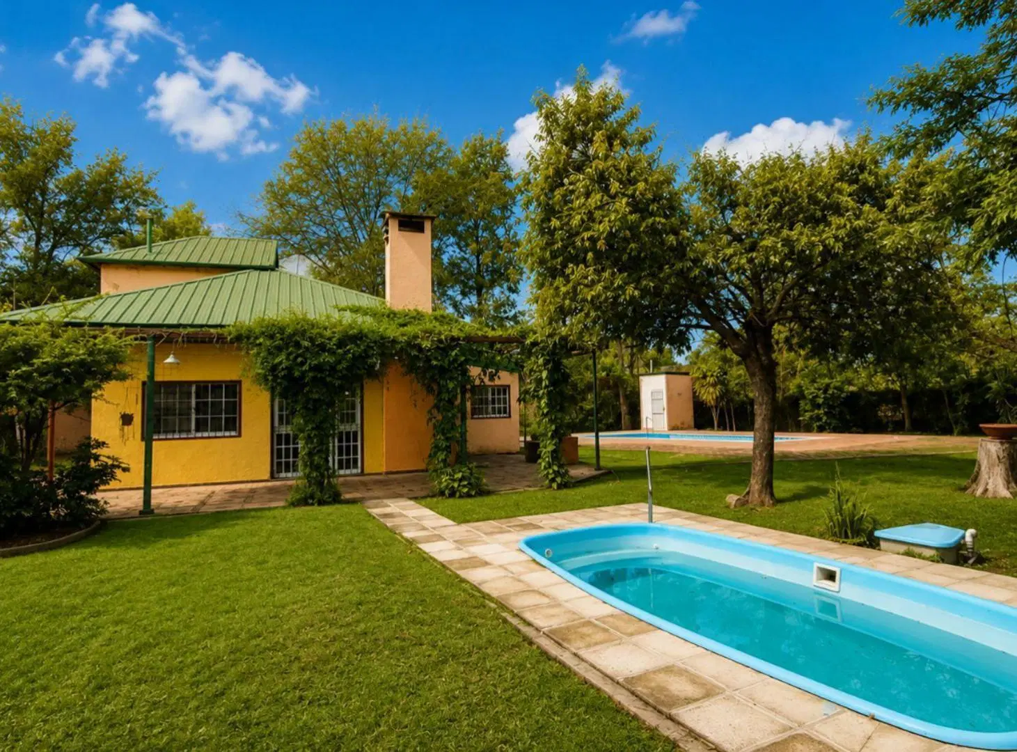 Venta de Casa en Colastine pileta y quincho 8