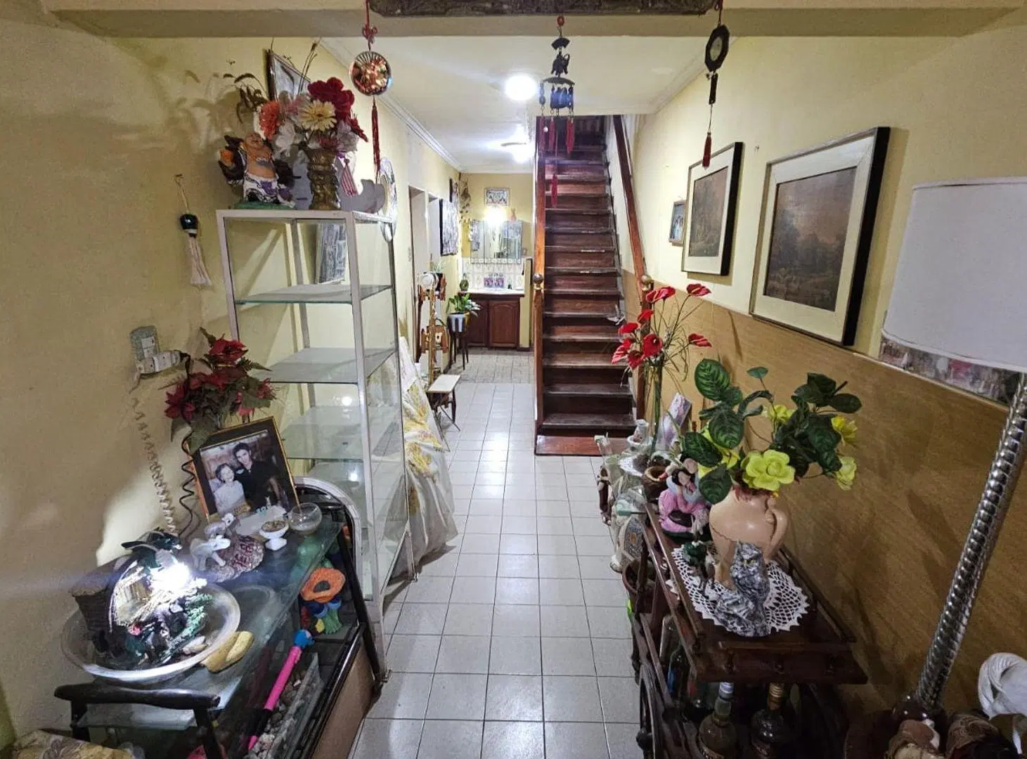 VENTA CASA 4 DORMITORIOS, COCHERA Y QUINCHO 4