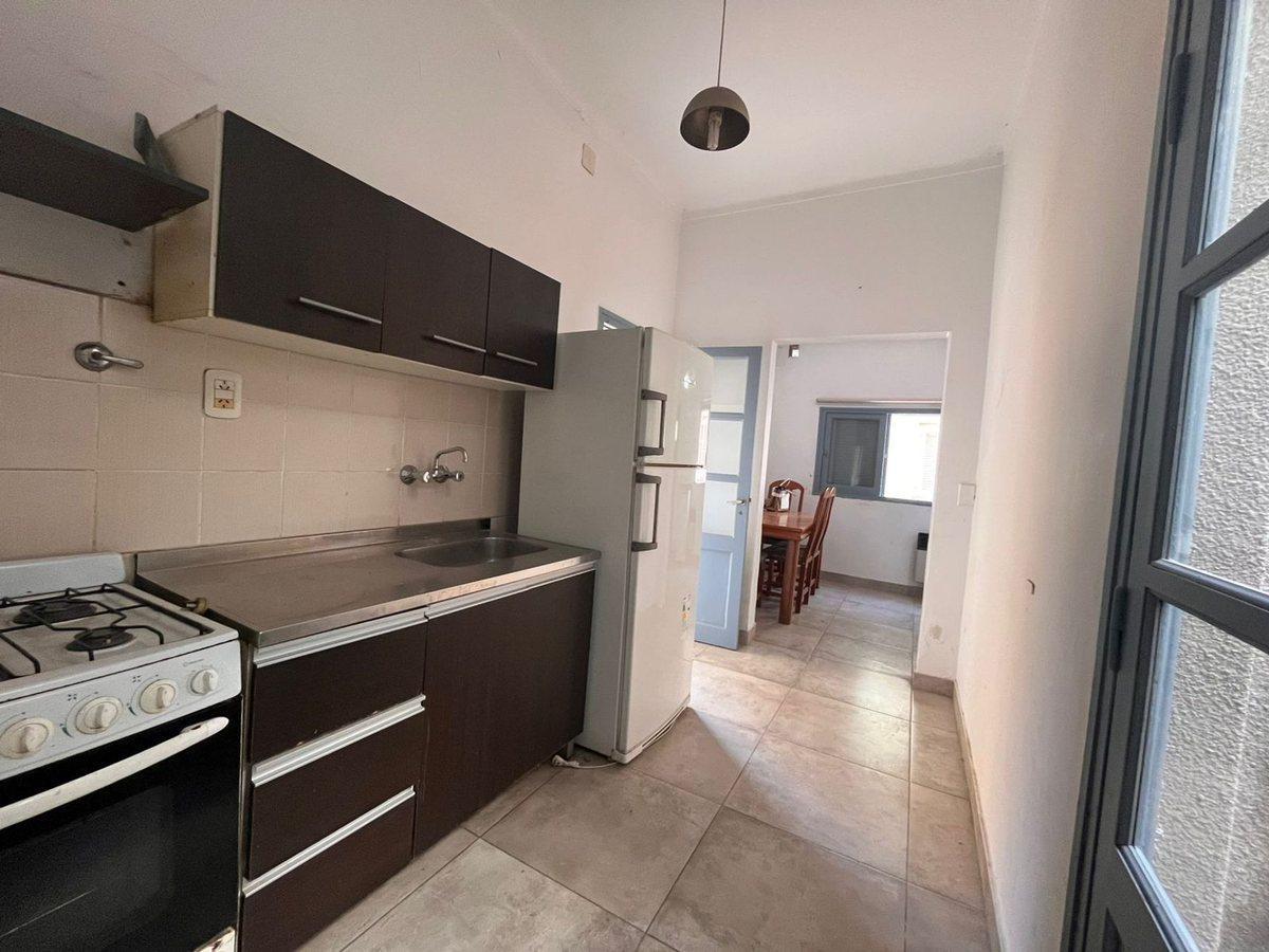 Foto de Venta Depto Interno de 1 Dorm, Escritorio y Patio, imagen 3