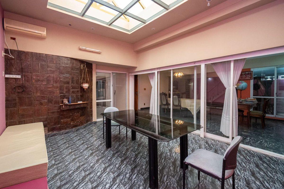 Foto de Casa con potencial para clinica, imagen 4