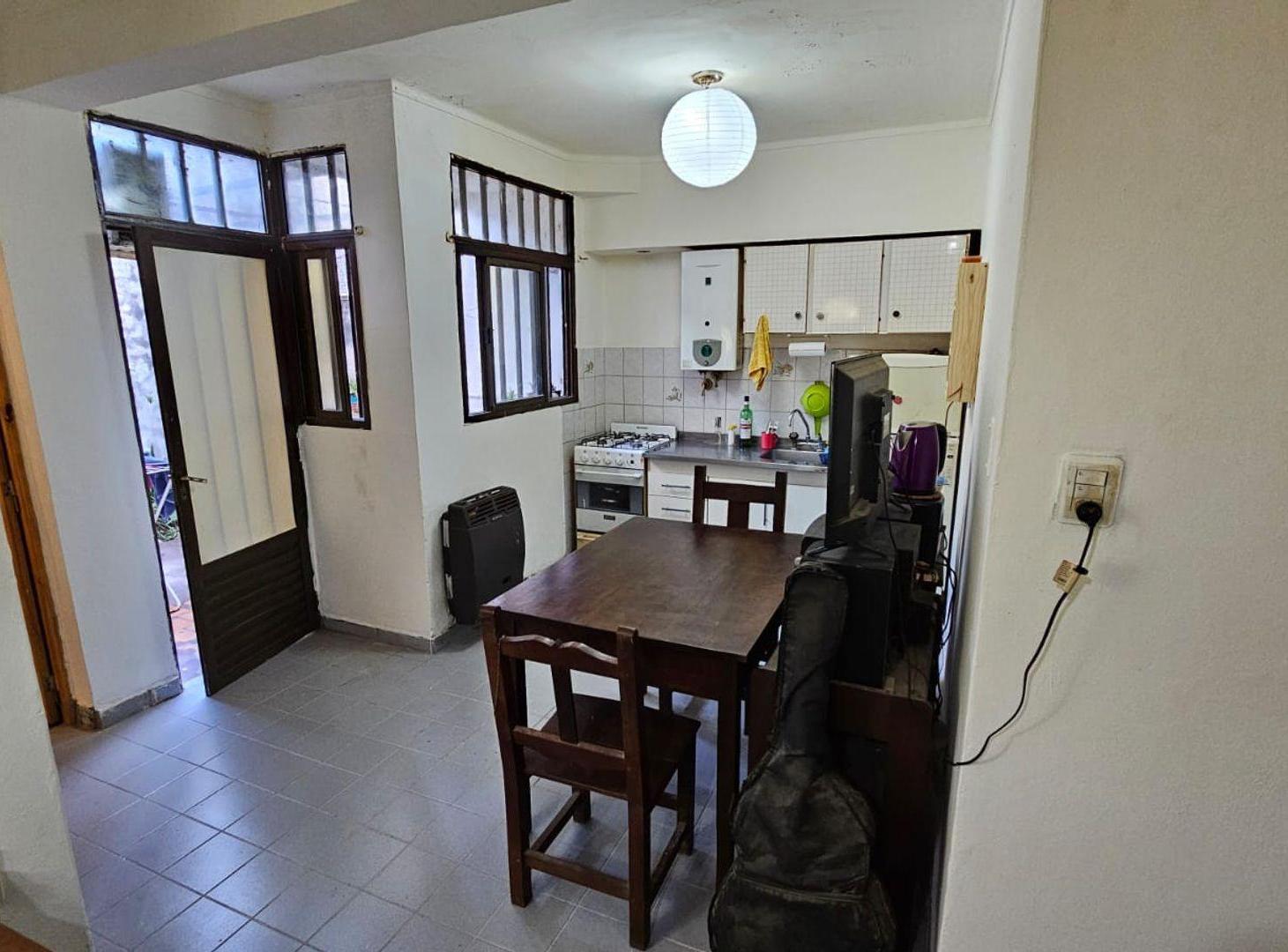 Foto de VENTA DPTO 1 DORMITORIO PB Y PATIO - B° 7 JEFES, imagen 5
