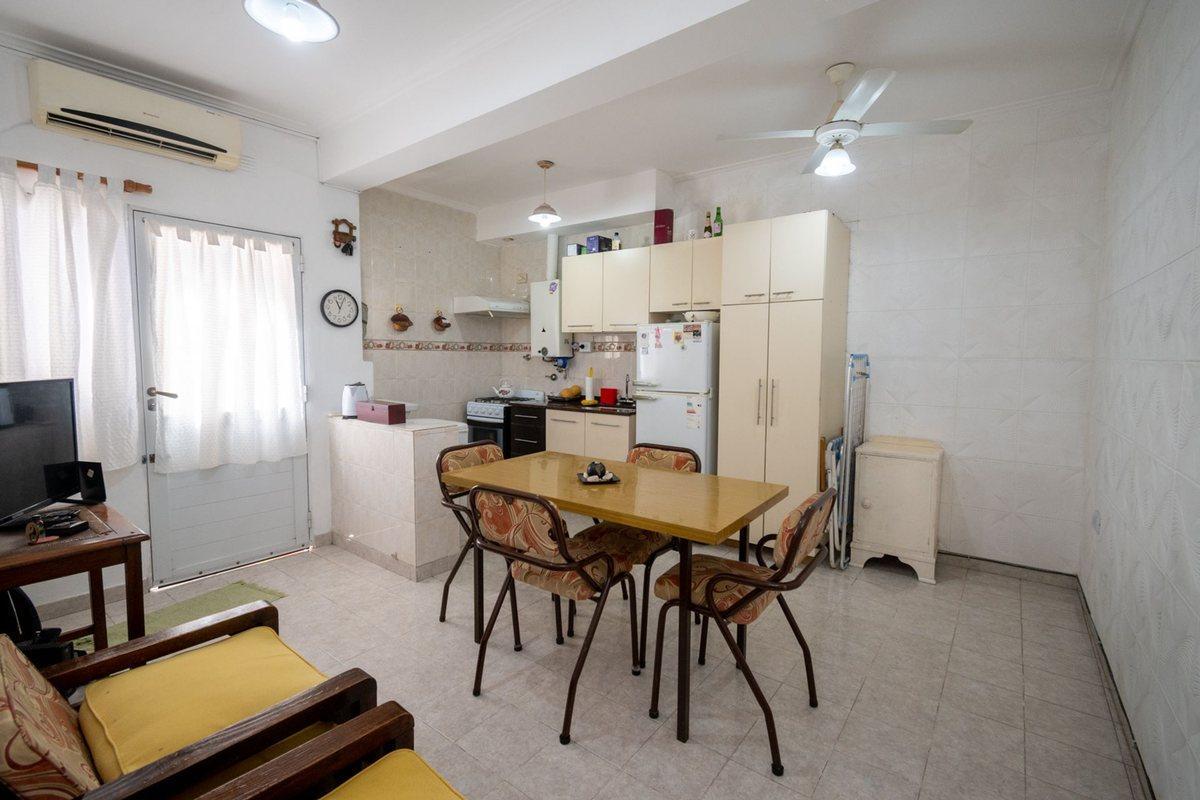Foto de Departamento de 2 dormitorios a mts de Av Freyre., imagen 3