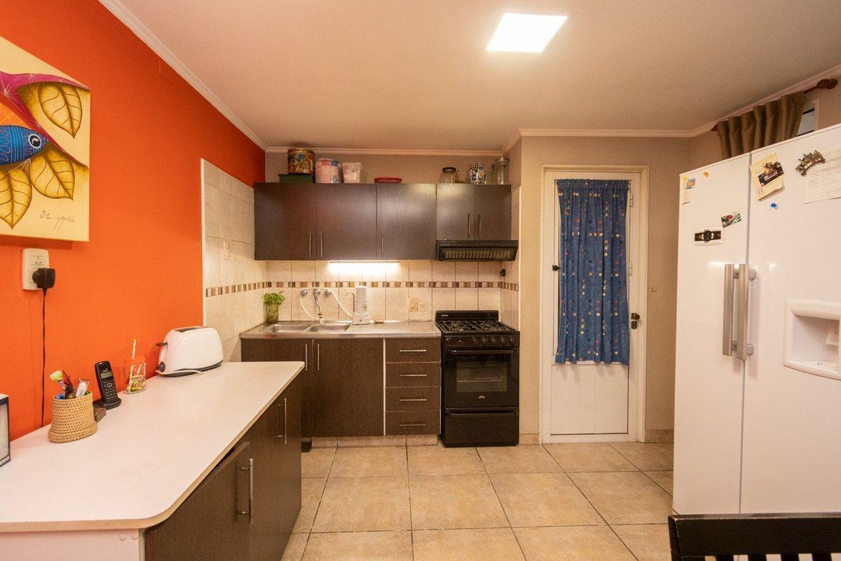 Foto de CASA 3 DORMITORIOS - SARGENTO CABRAL, imagen 1