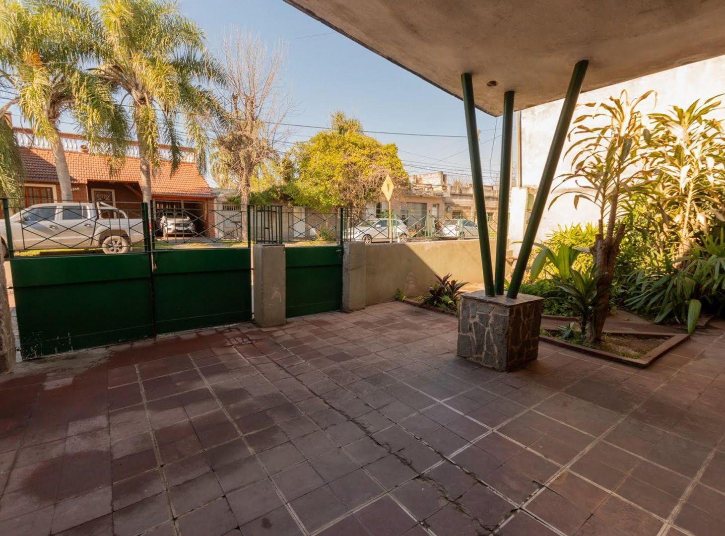 Foto de Casa de 3 dormitorios con patio. Apta crédito, imagen 4