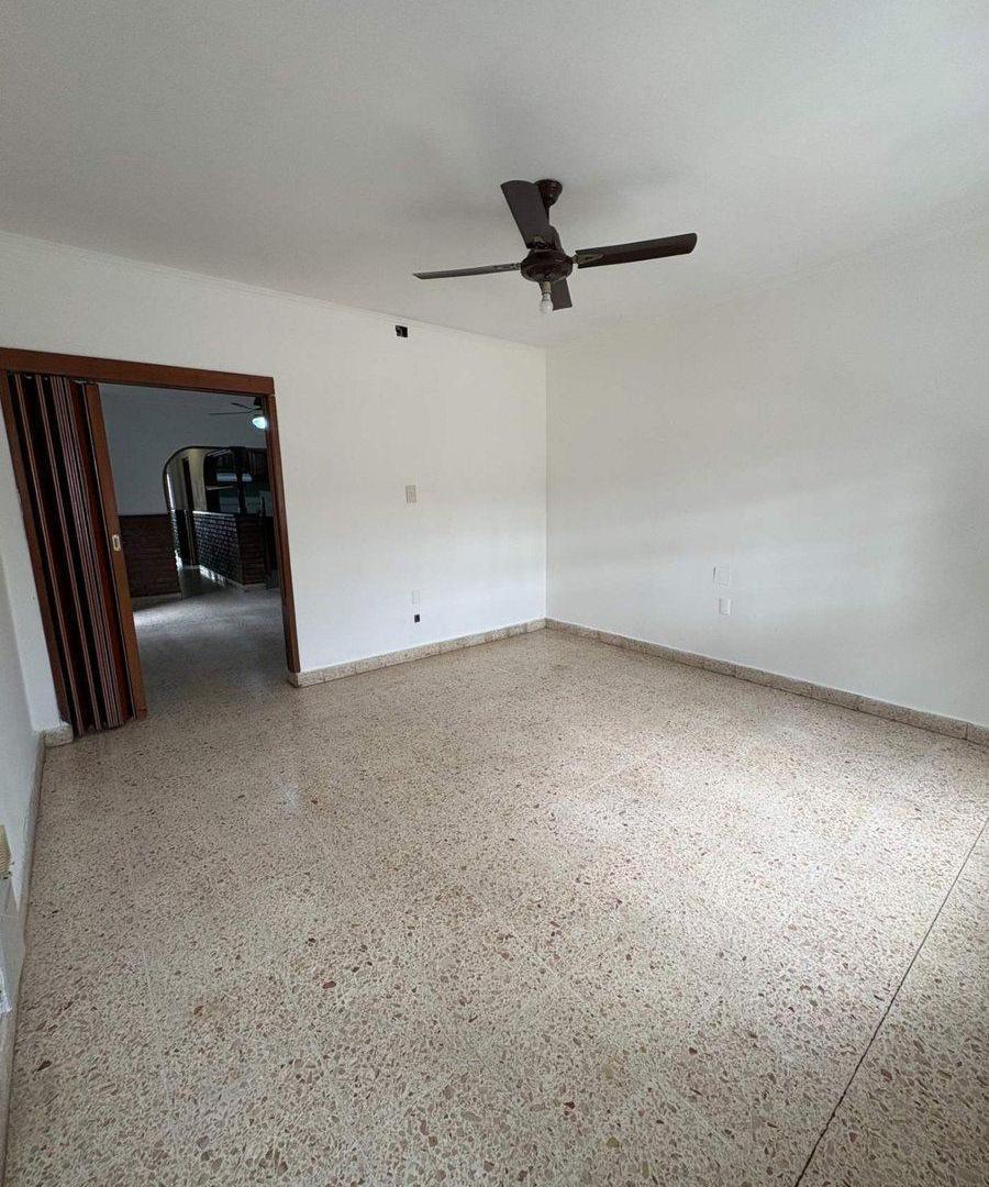 Foto de Venta de Casa 4 Dormitorios, Pileta y Quincho, imagen 1