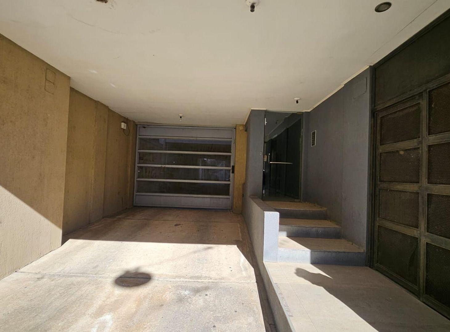 Foto de COCHERA EN VENTA BARRIO SUR -, imagen 1