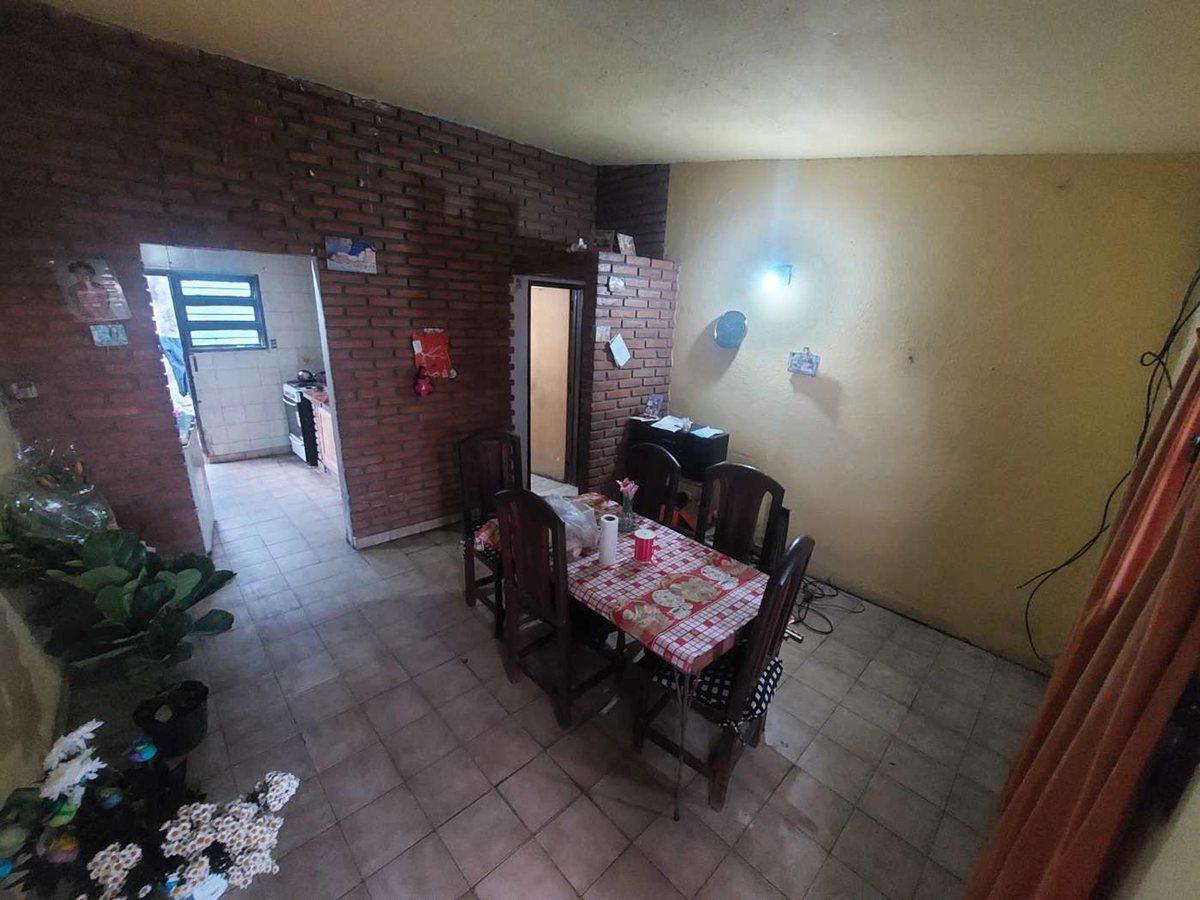 Foto de Casa de 2 dorm y cochera en Ciudadela Norte, imagen 4