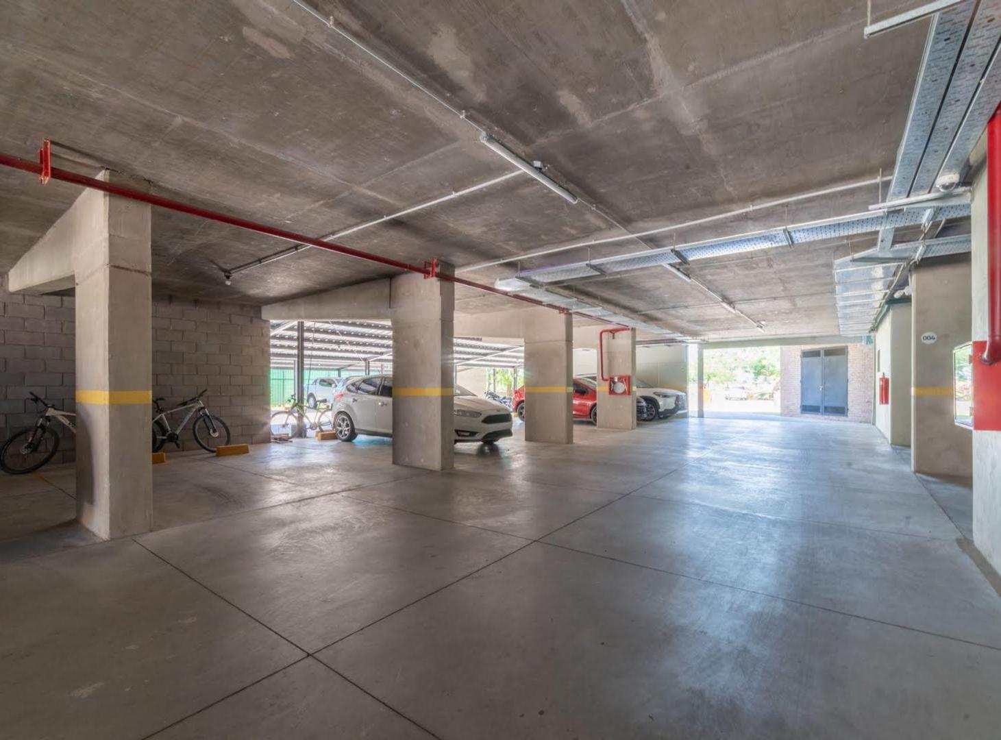 Foto de Venta Cochera Garden Inn I , Puerto de Santa fe ., imagen 1