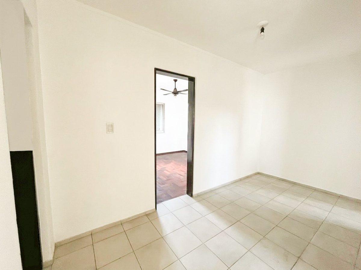 Foto de PLANTA ALTA A METROS AV. LOPEZ Y PLANES EN VENTA, imagen 5