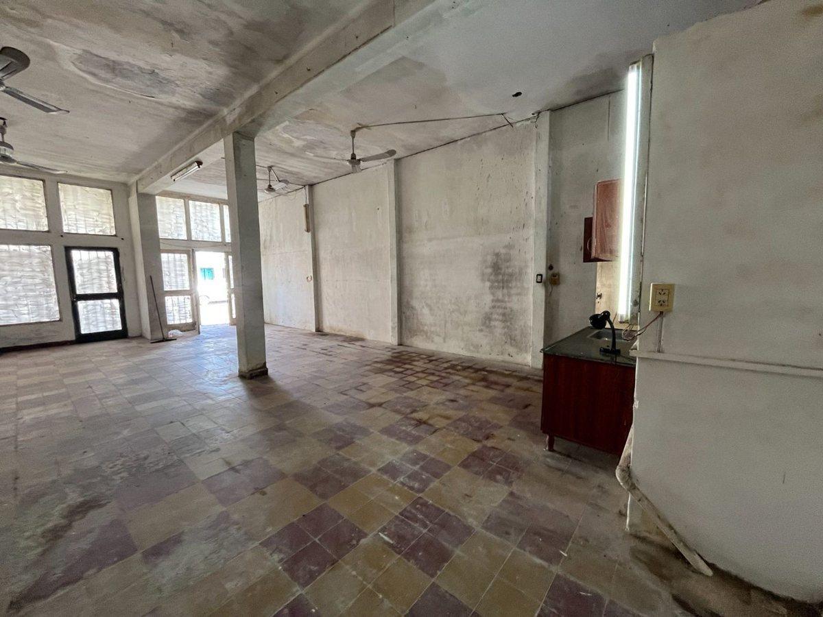Foto de Local comercial al frente + construcción a termina, imagen 1