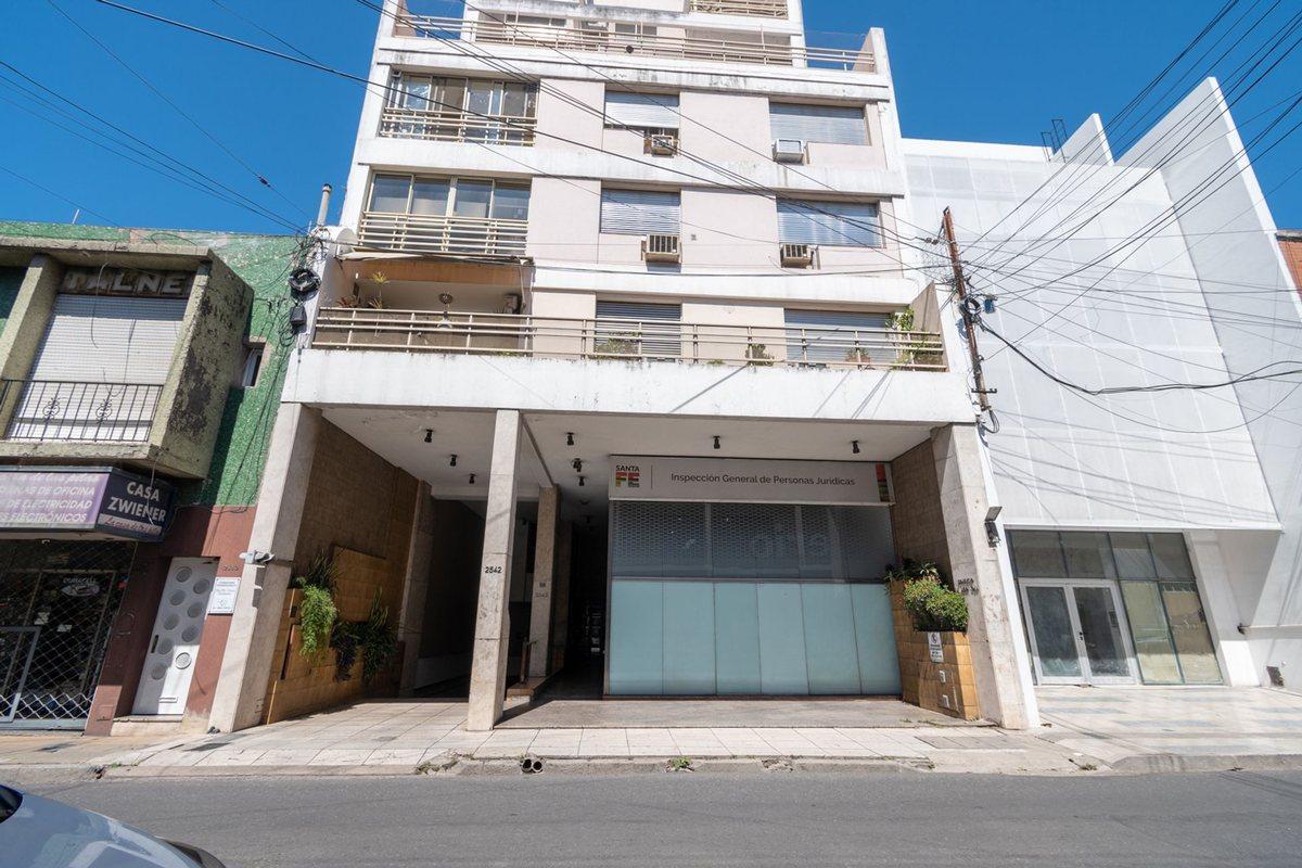 Foto de Excelente piso 3 dorm. en Venta San Jerónimo 2500, imagen 3