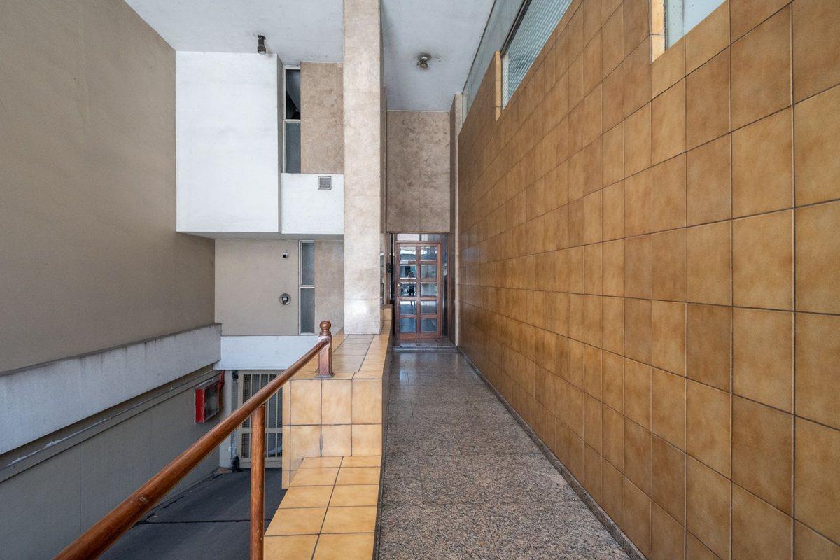 Foto de Excelente piso 3 dorm. en Venta San Jerónimo 2500, imagen 4
