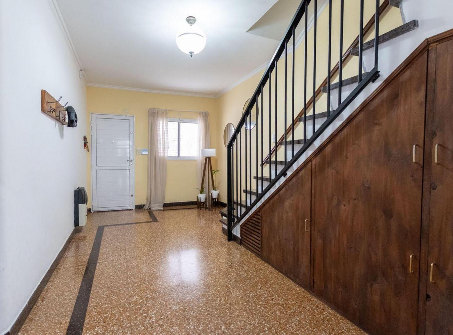 Foto de EN VENTA CASA 3 DORMITORIOS Bº FOMENTO 9 DE JULIO, imagen 2