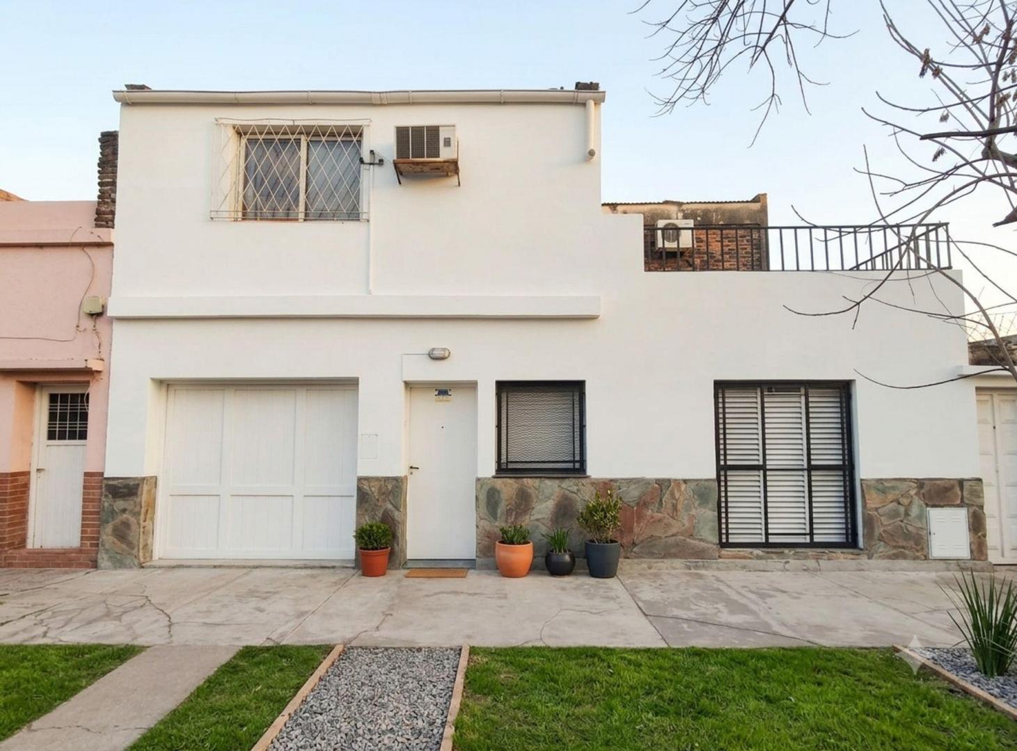 Venta de Casa 2 Dormitorios Barrio Sur