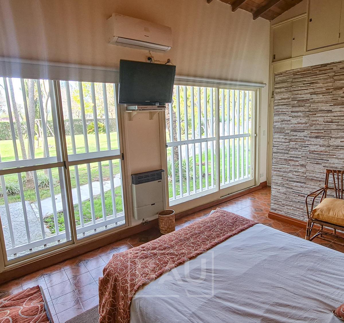 Foto de Casa Quinta en Venta ubicado en Francisco Álvarez, Moreno, G.B.A. Zona, imagen 2