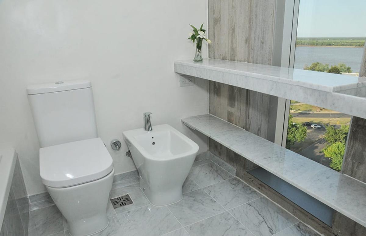 En Venta - Departamento Duplex de 3 Dorm. con Vista Al Río - Quincho y Pileta - Barrio Arroyito 5