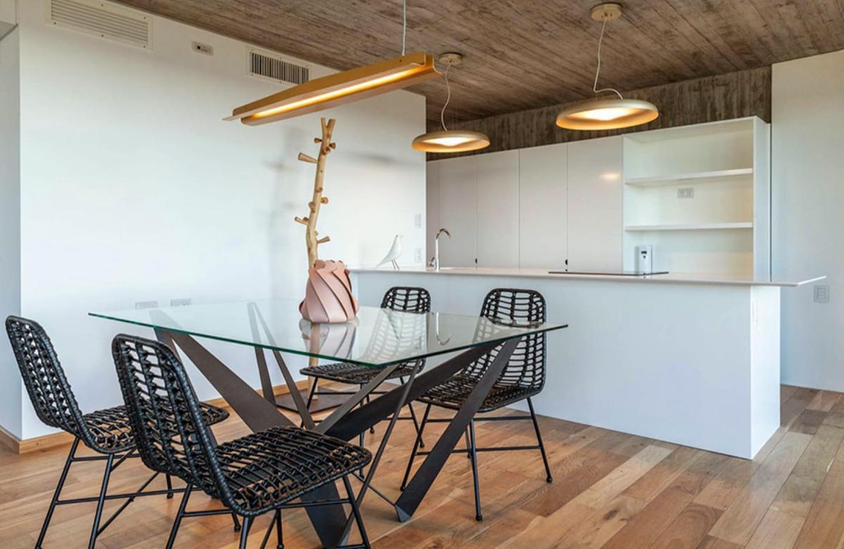 En Venta - Departamento Duplex de 3 Dorm. con Vista Al Río - Quincho y Pileta - Barrio Arroyito 1