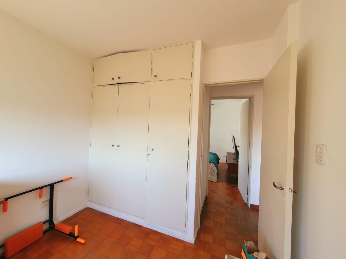 En Venta - Departamento de Tres Dorm. 3