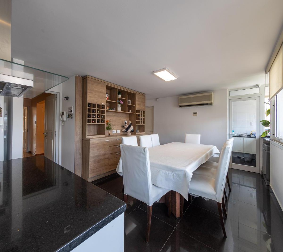 Venta Duplex - con Ascensor Exclusivo - 5 Dorm. - Dos Cocheras - Bº Martin 4