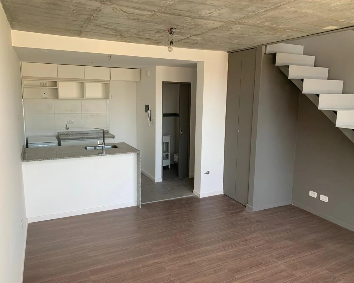 Foto de VENTA DEPARTAMENTO DE UN DORMITORIO CON COCHERA EN ARROYITO, imagen 3