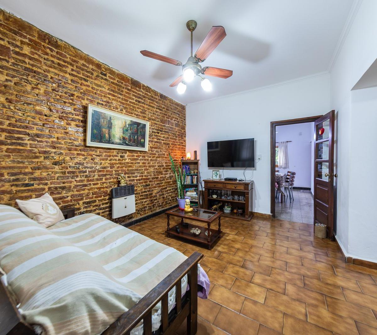 Venta - Casas Independientes en Planta Alta y Planta Baja, con Pileta - Barrio San Martin 5