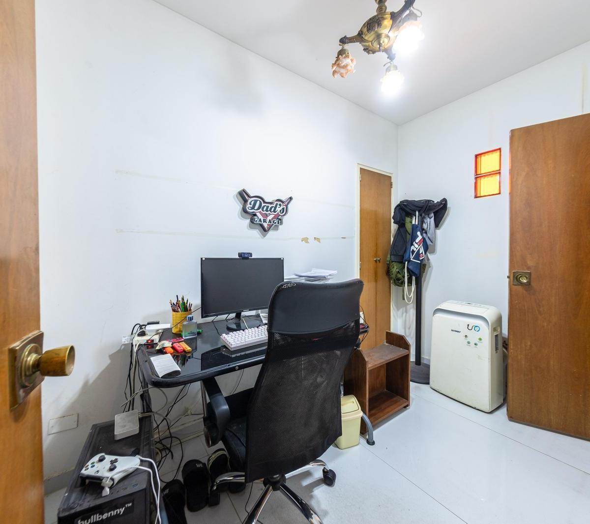 Venta - Departamento Piso Exclusivo 4 Dorm. con Quincho y Parrillero Propio - Barrio Centro 5