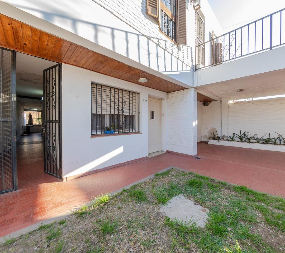 En Venta - Dos Casas Unifamiliar de Dos Dorm. Cada Una - Barrio El Gráfico, Fisherton 2