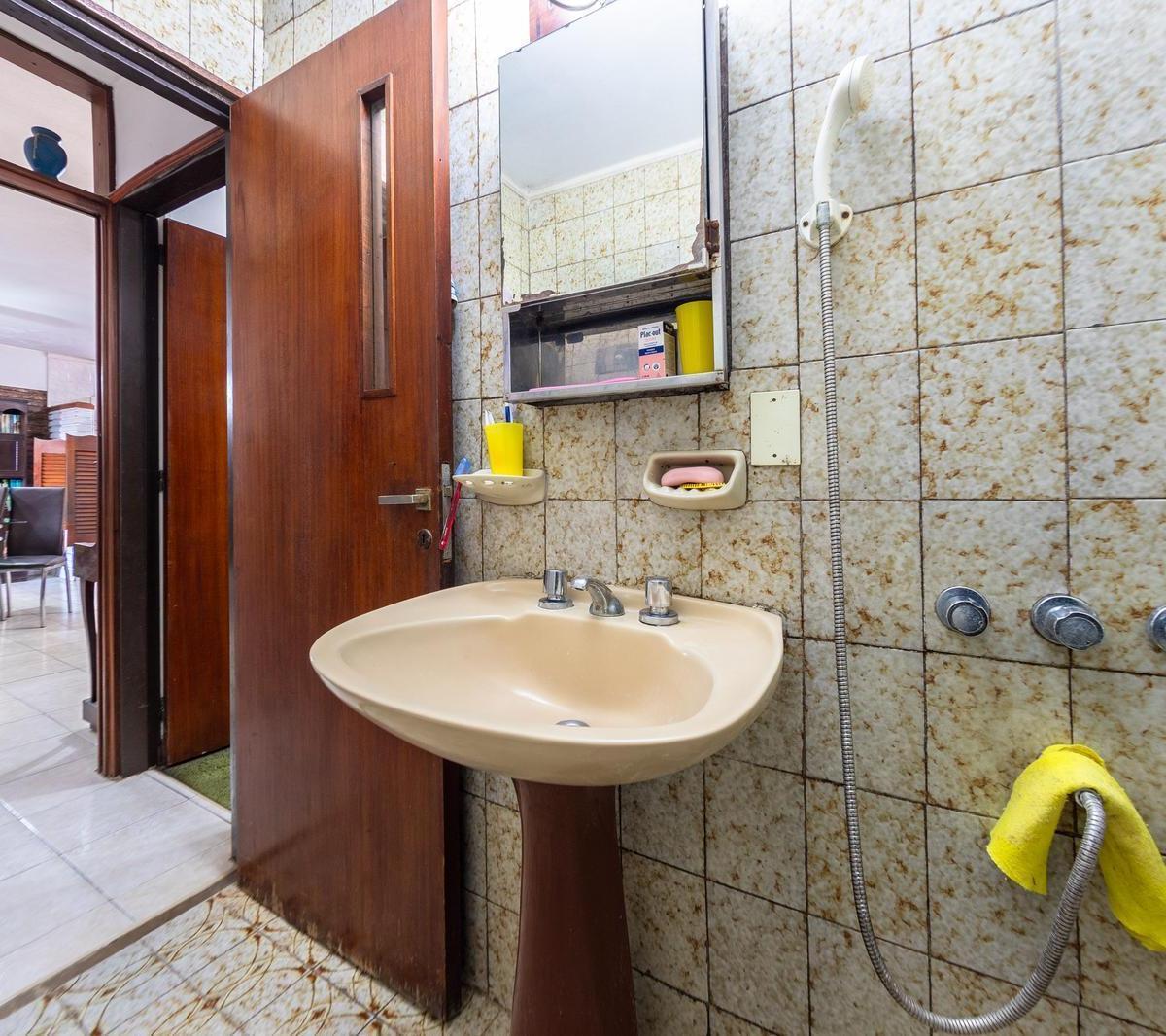 En Venta - Dos Casas Unifamiliar de Dos Dorm. Cada Una - Barrio El Gráfico, Fisherton 3