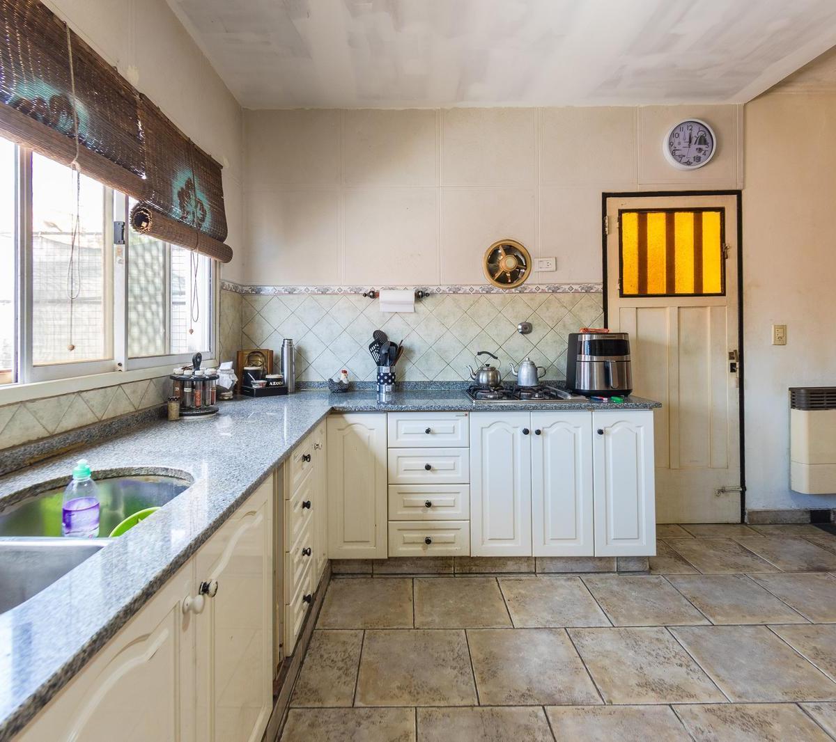 Venta - Casa Unifamiliar - Barrio Belgrano 1