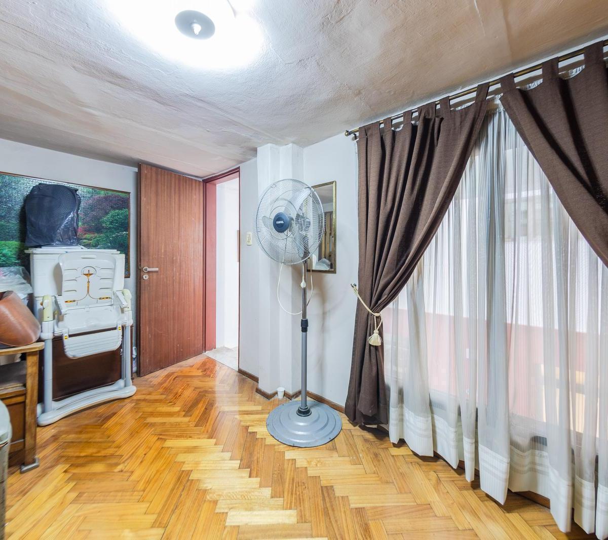 Venta - Casa Uso Institucional 9 Ambientes - Barrio Lourdes 1