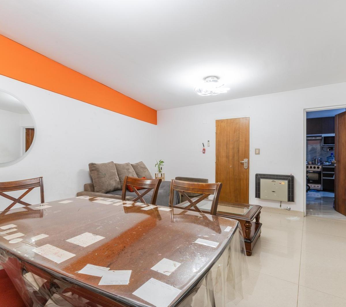 Departamento de 3 Dorm. Reciclado en Venta - Centro 4