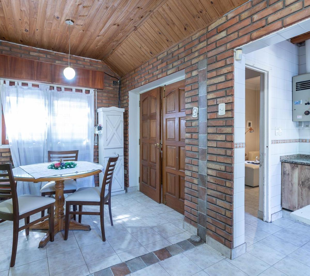 Venta Casa 4 Dorm. en Cinco Esquinas 2