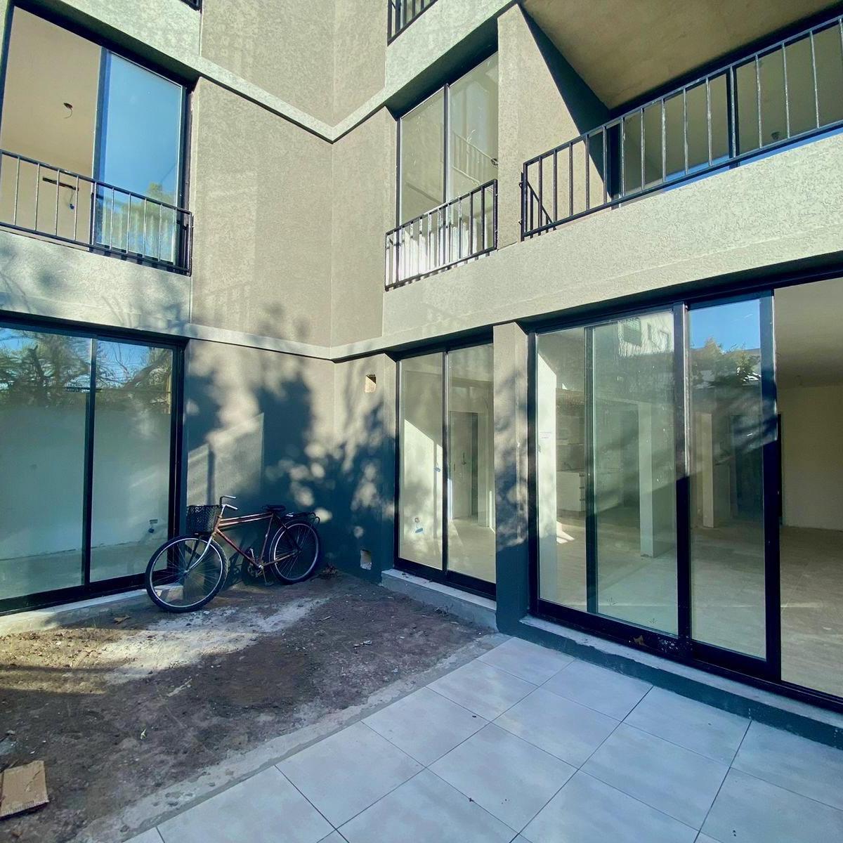 Venta Departamento 2 Dorm. con Patio - Refineria 3