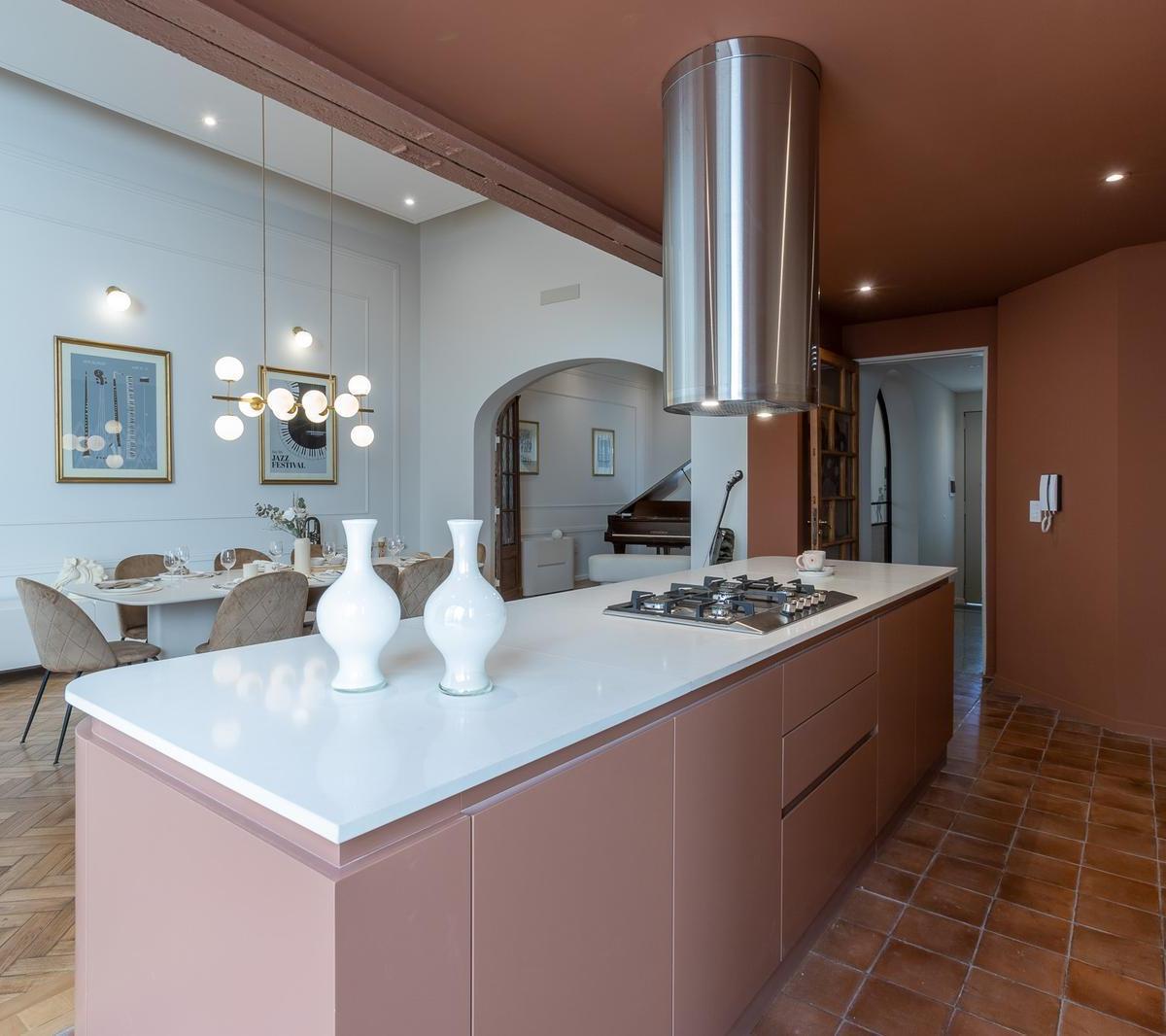 Casa en Venta de 4 Dorm. en Venta - Barrio Abasto 4