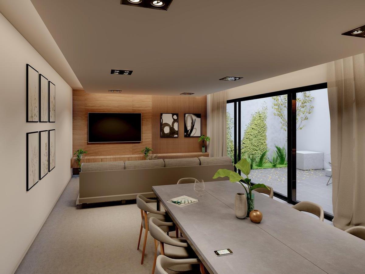 Venta - Casa de Pasillo Tres Dorm. con Patio, Pileta, Parrillero y Quincho - Centro 1