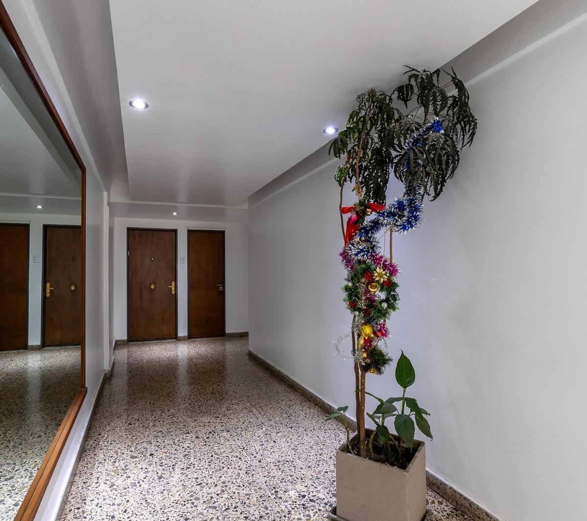 Departamento en Venta 2 Dorm. Barrio Centro 4