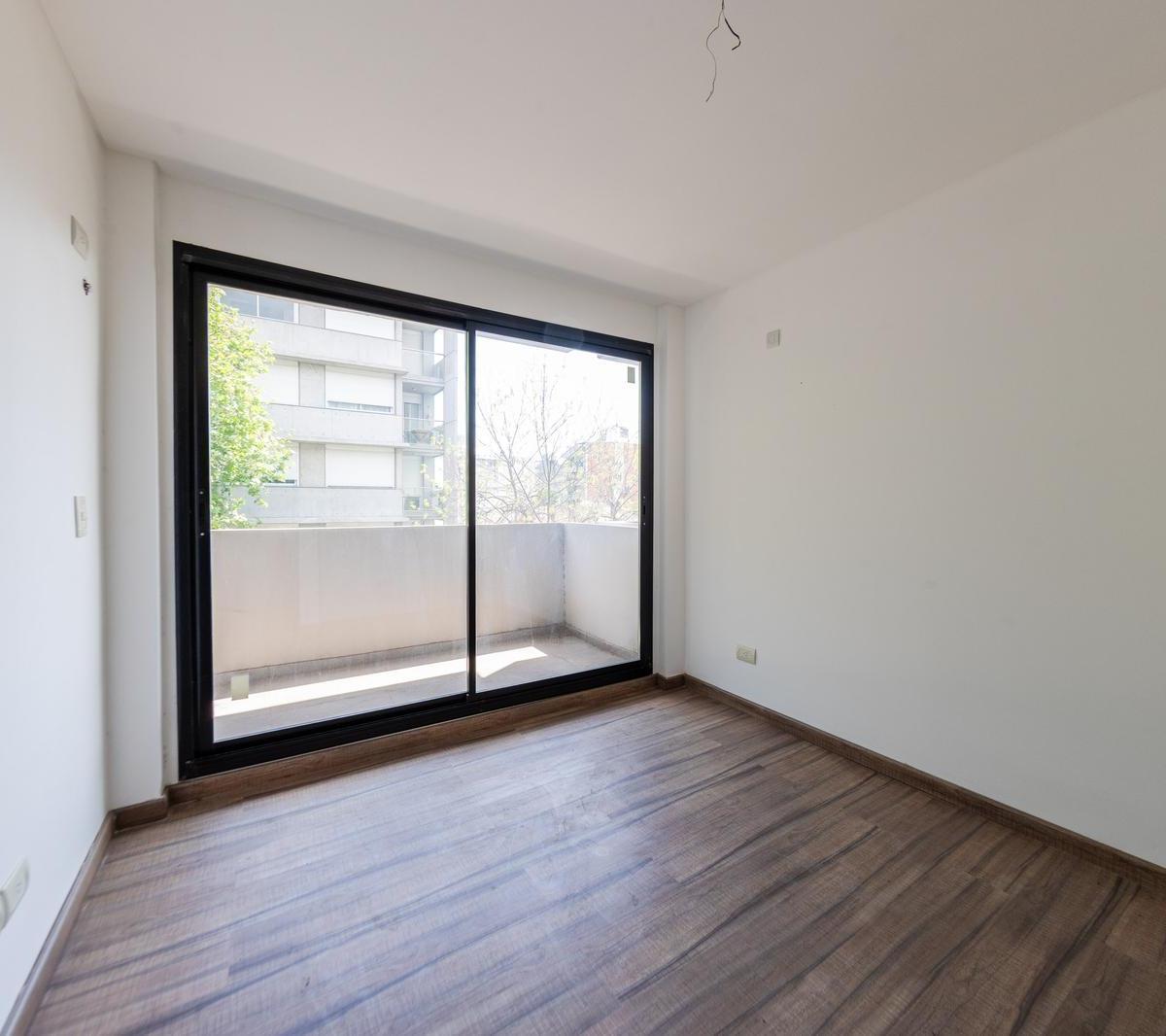 VENTA - DEPARTAMENTO DE UN DORMITORIO CON BALCÓN CORRIDO - LOURDES
