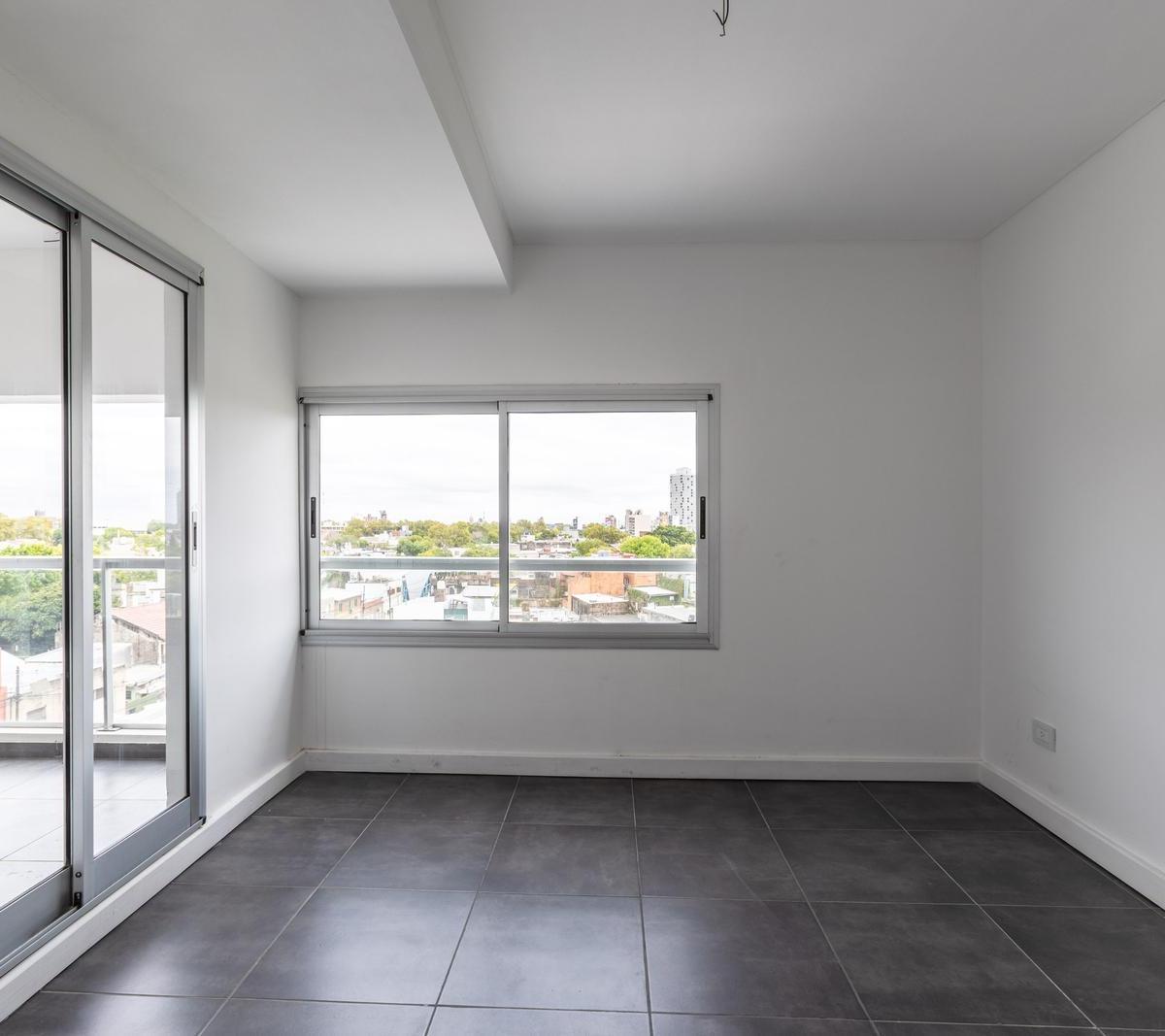 Venta - Departamento de Dos Dorm. - Refinerias 2
